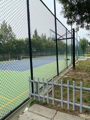 体育设施篮球场围网 操场外围网围栏全国安装